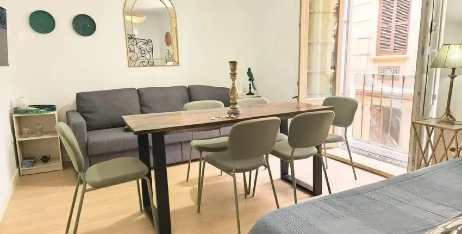 Sale of middle floor apartment in Málaga 7