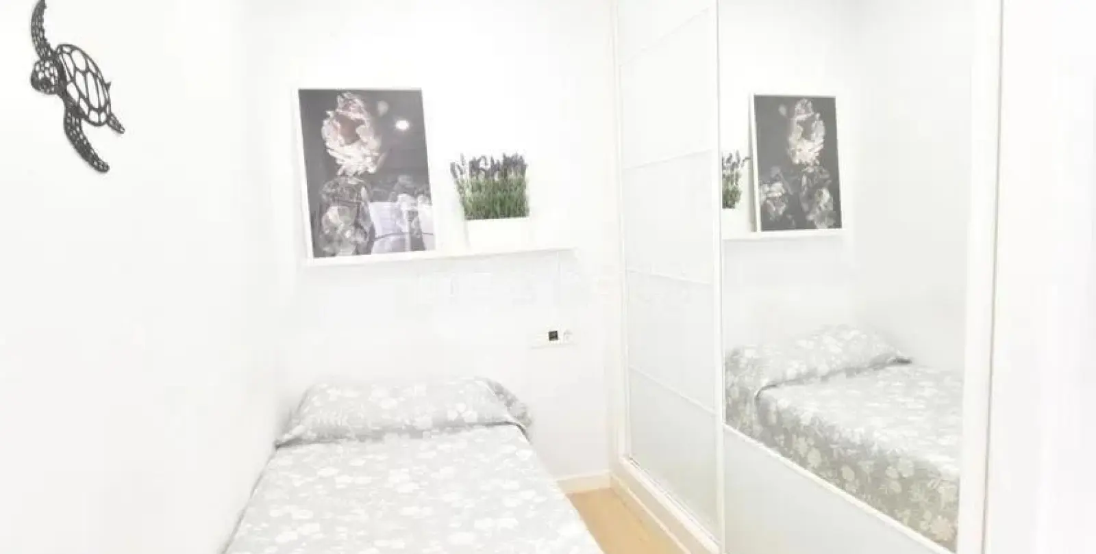Sale of middle floor apartment in Málaga 10
