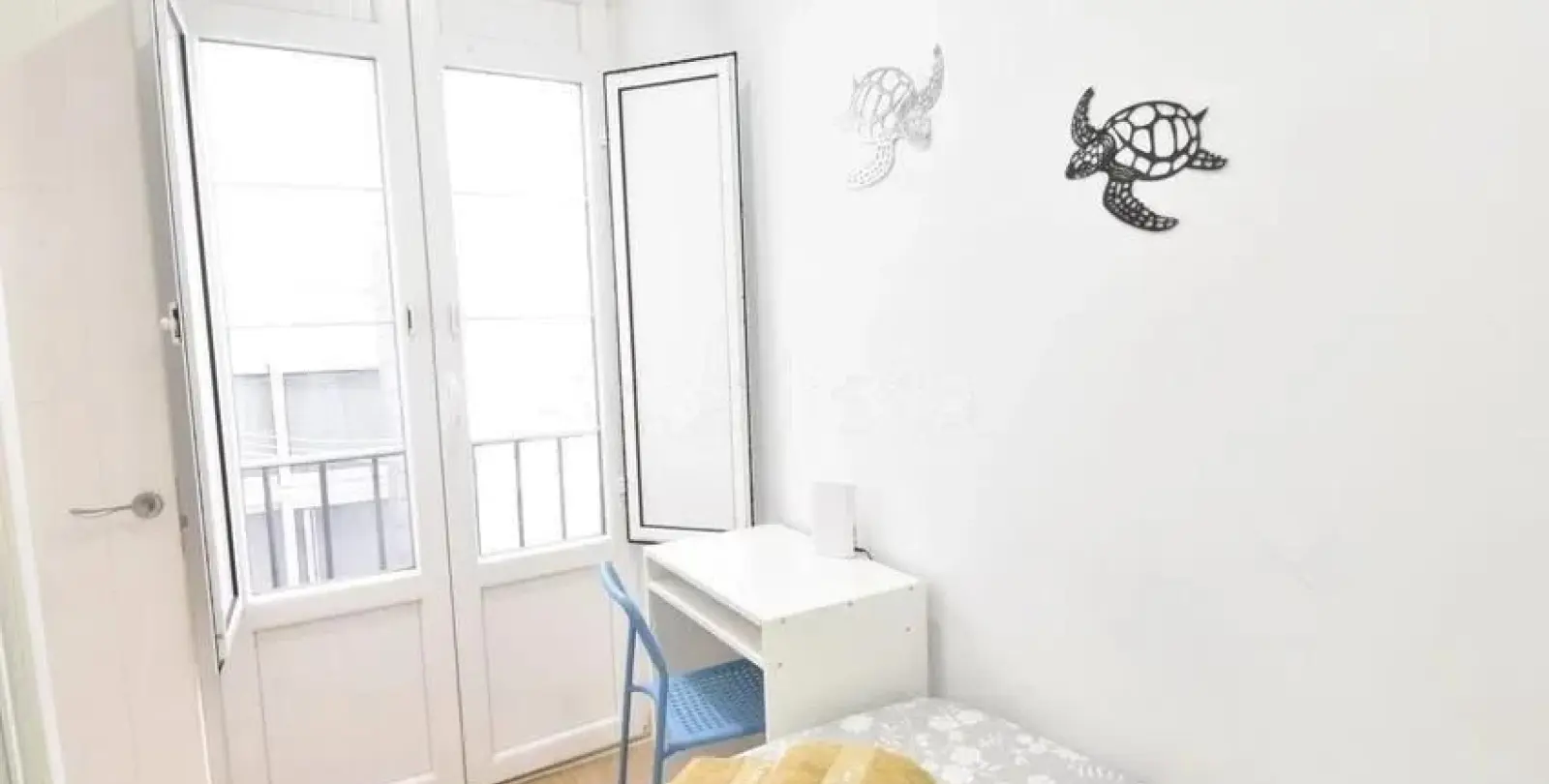 Sale of middle floor apartment in Málaga 12
