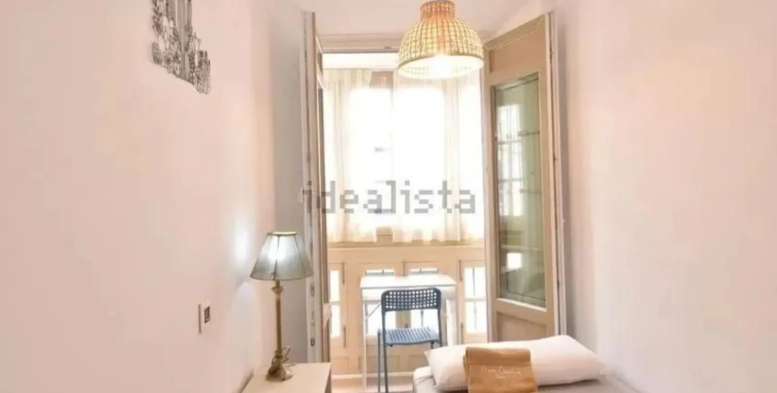 Sale of middle floor apartment in Málaga 16