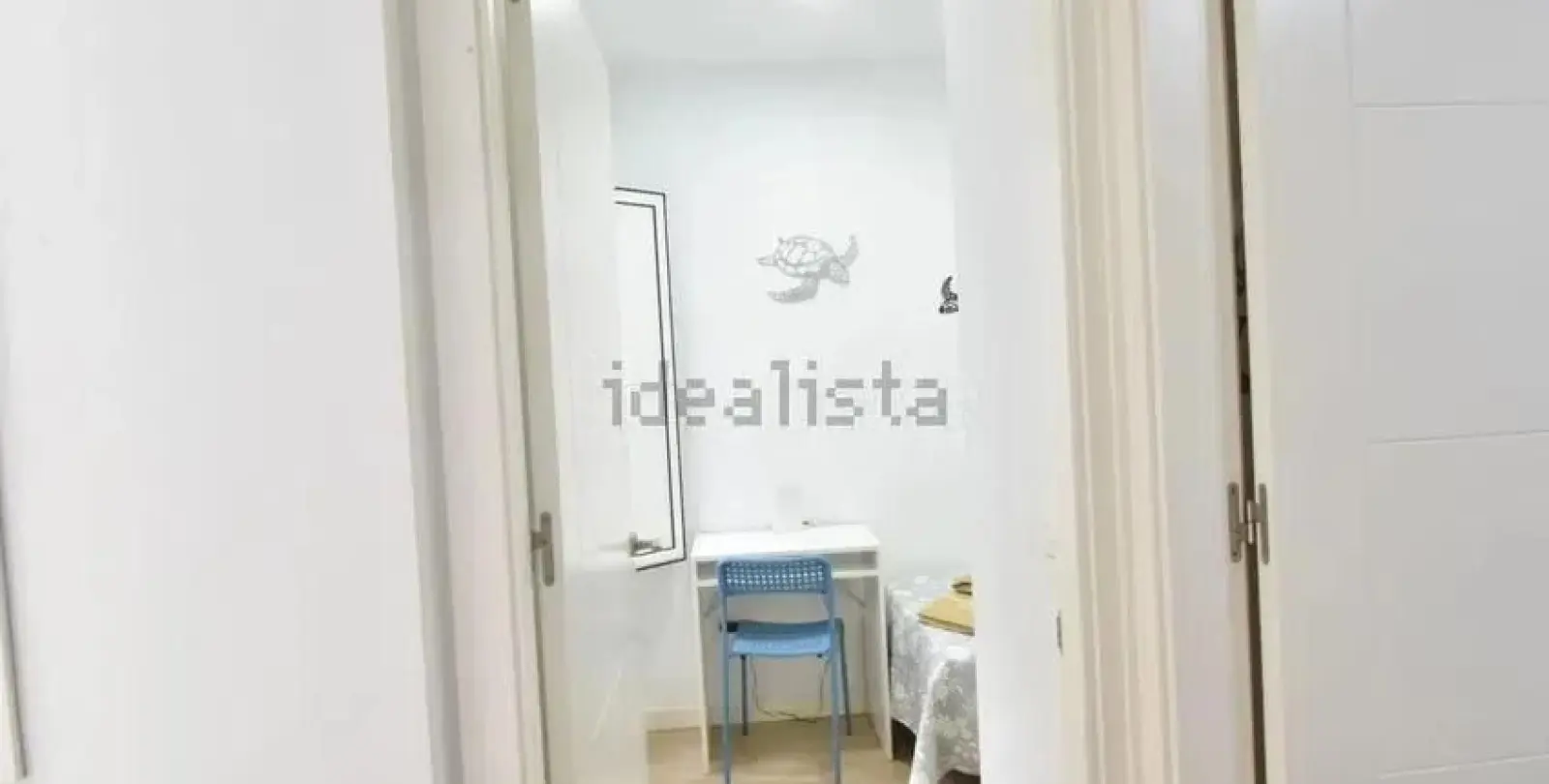 Sale of middle floor apartment in Málaga 19