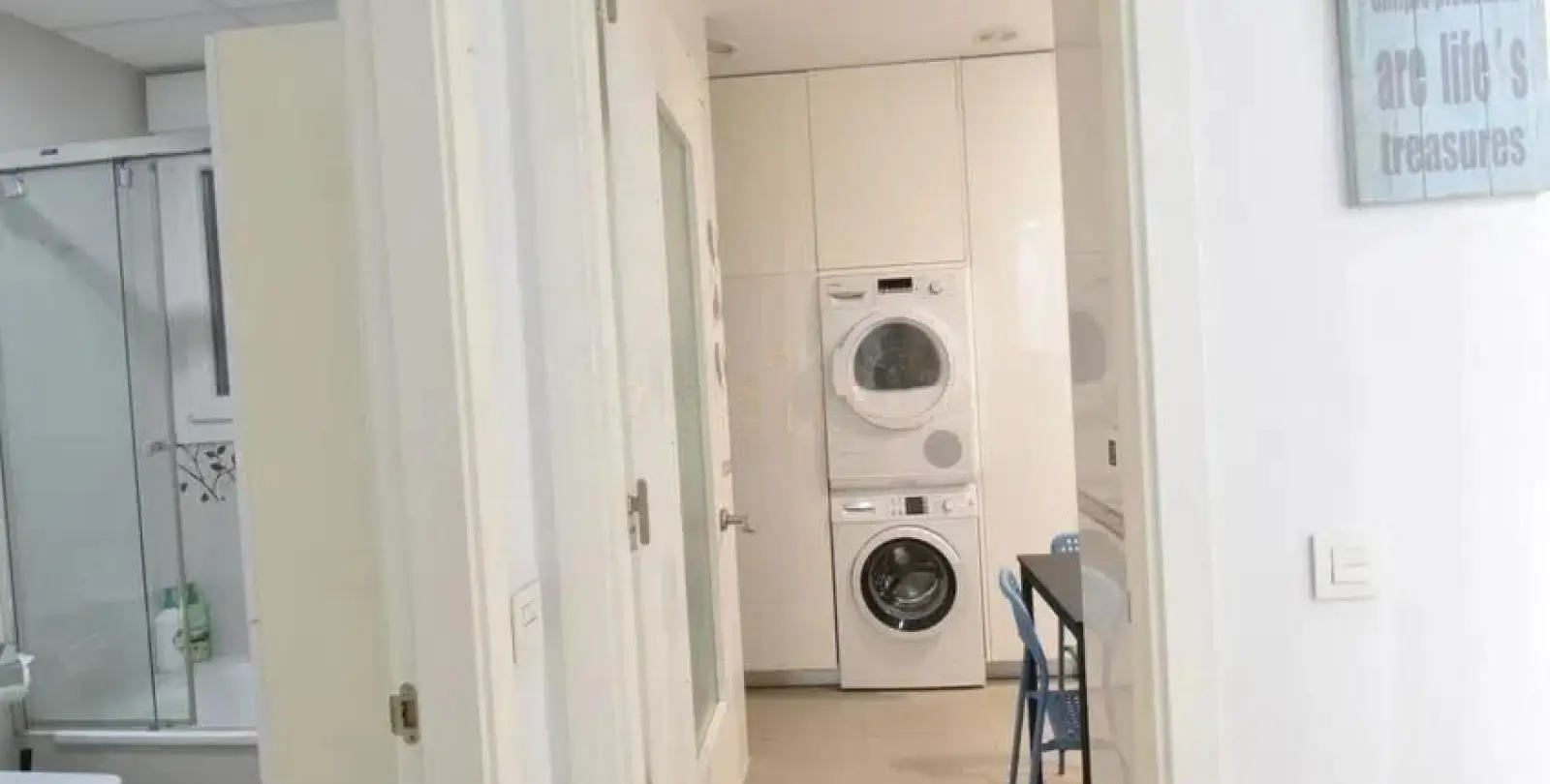 Sale of middle floor apartment in Málaga 22
