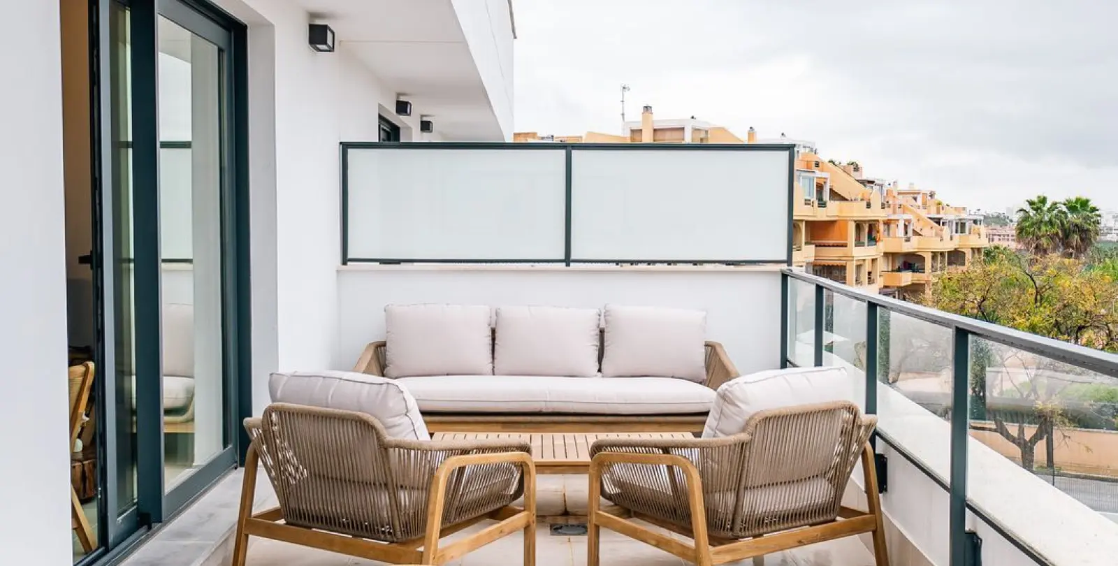 Sale of penthouse in Selwo 4