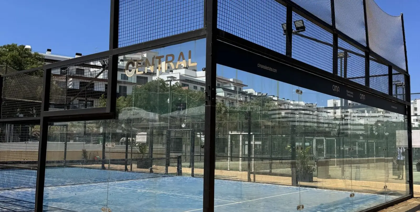 Продажа апартаментов на среднем этаже в Estepona 22