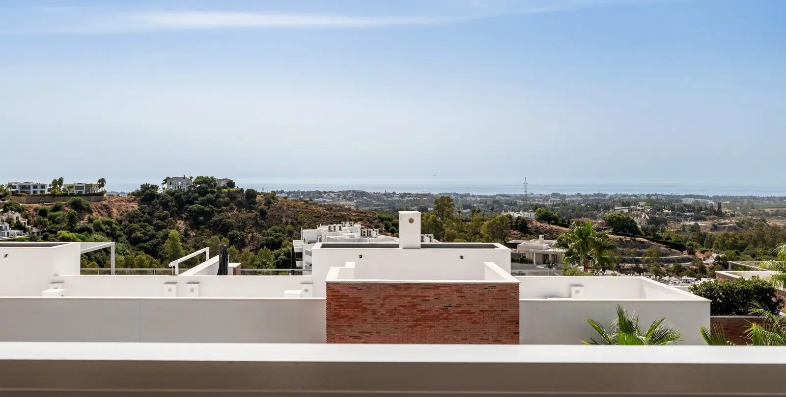 Venta de apartamento en planta media en Benahavís 8