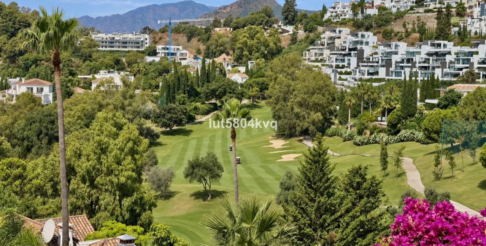 Venta de apartamento en planta baja en La Quinta 1
