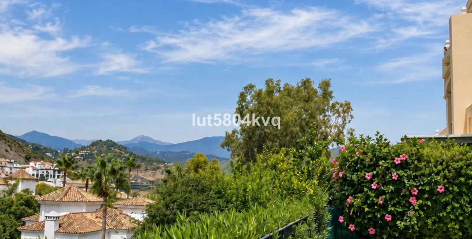 Venta de apartamento en planta baja en La Quinta 2