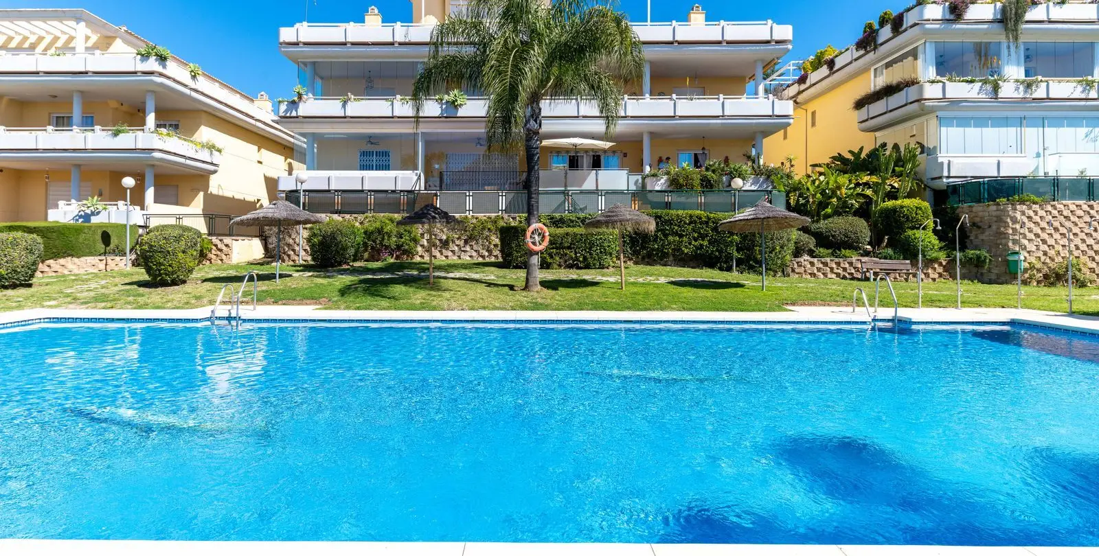 Sale of ground floor apartment in Cabopino 1