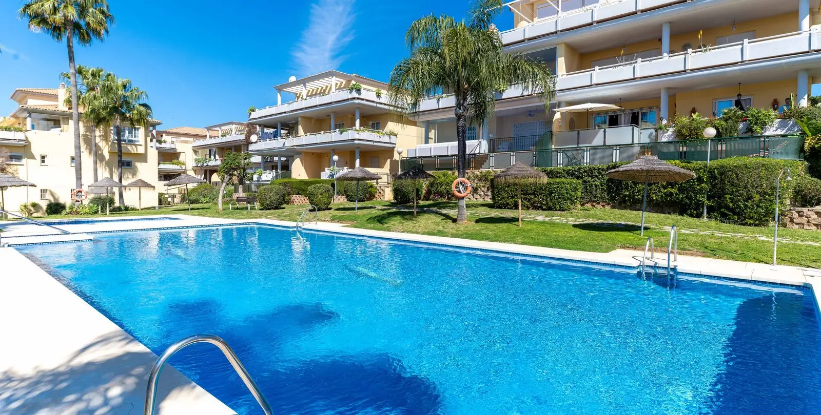 Sale of ground floor apartment in Cabopino 3