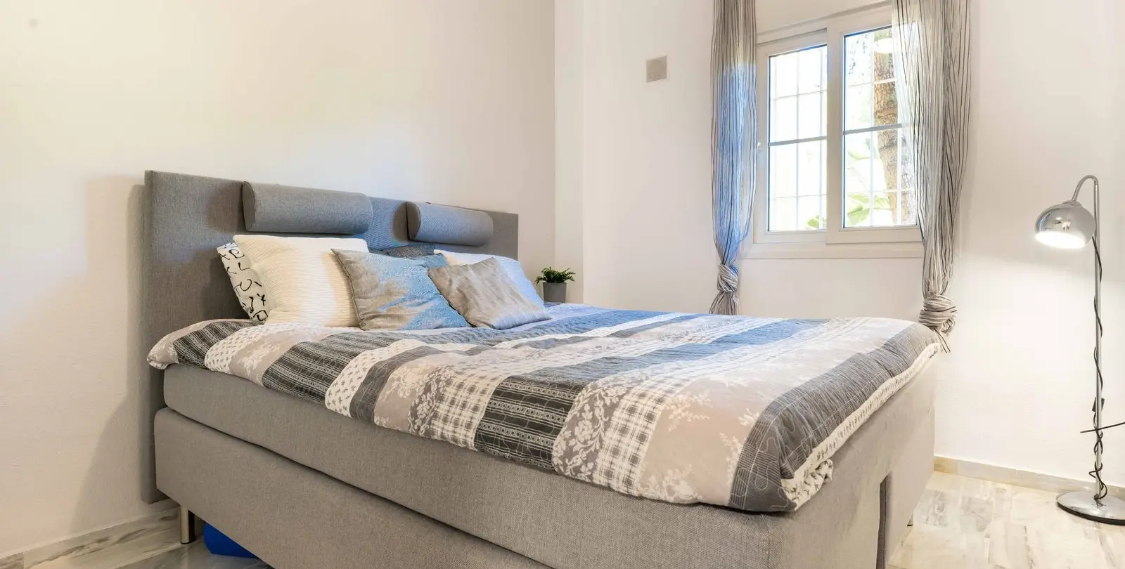 Sale of ground floor apartment in Cabopino 14