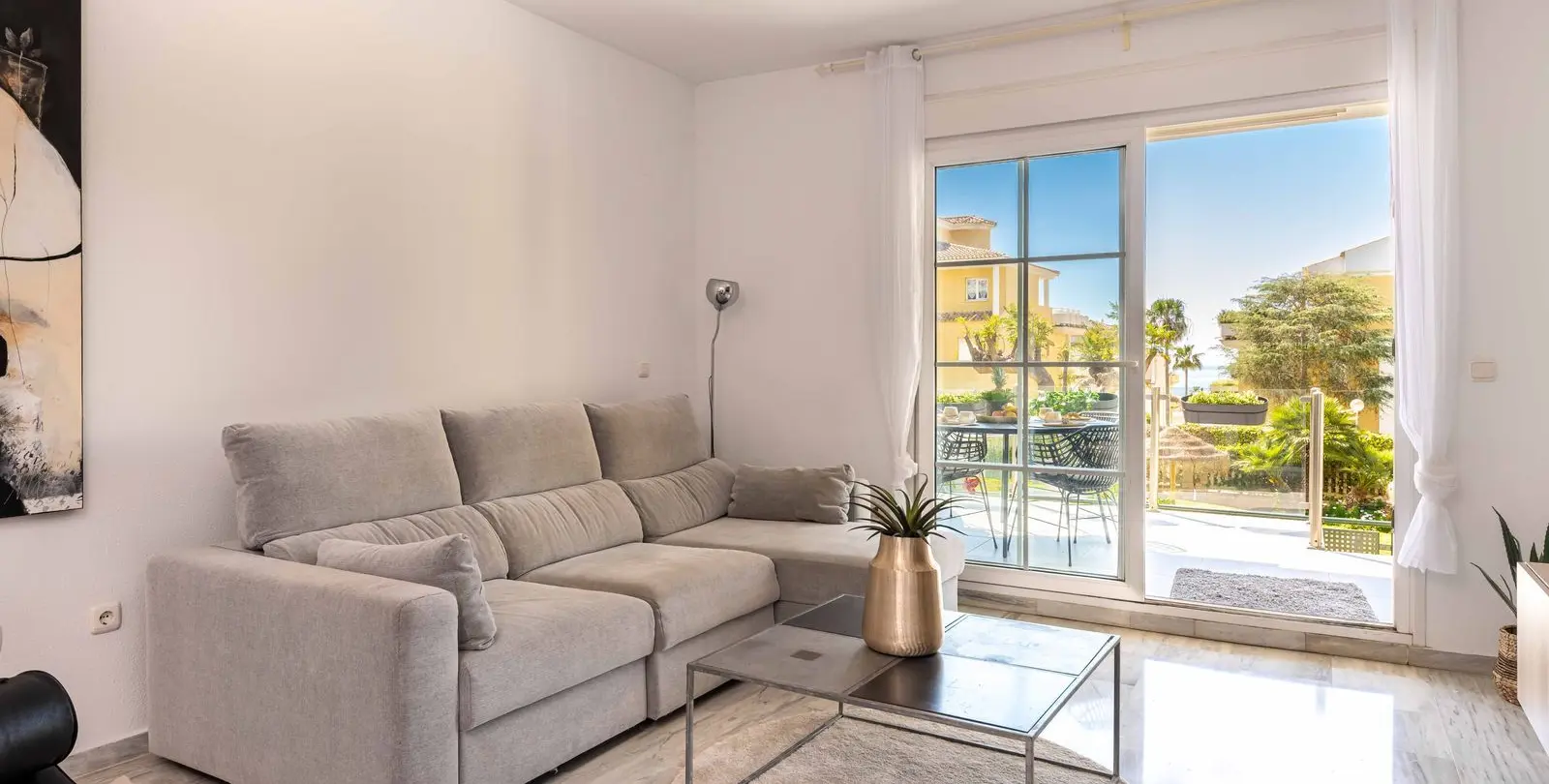 Sale of ground floor apartment in Cabopino 18