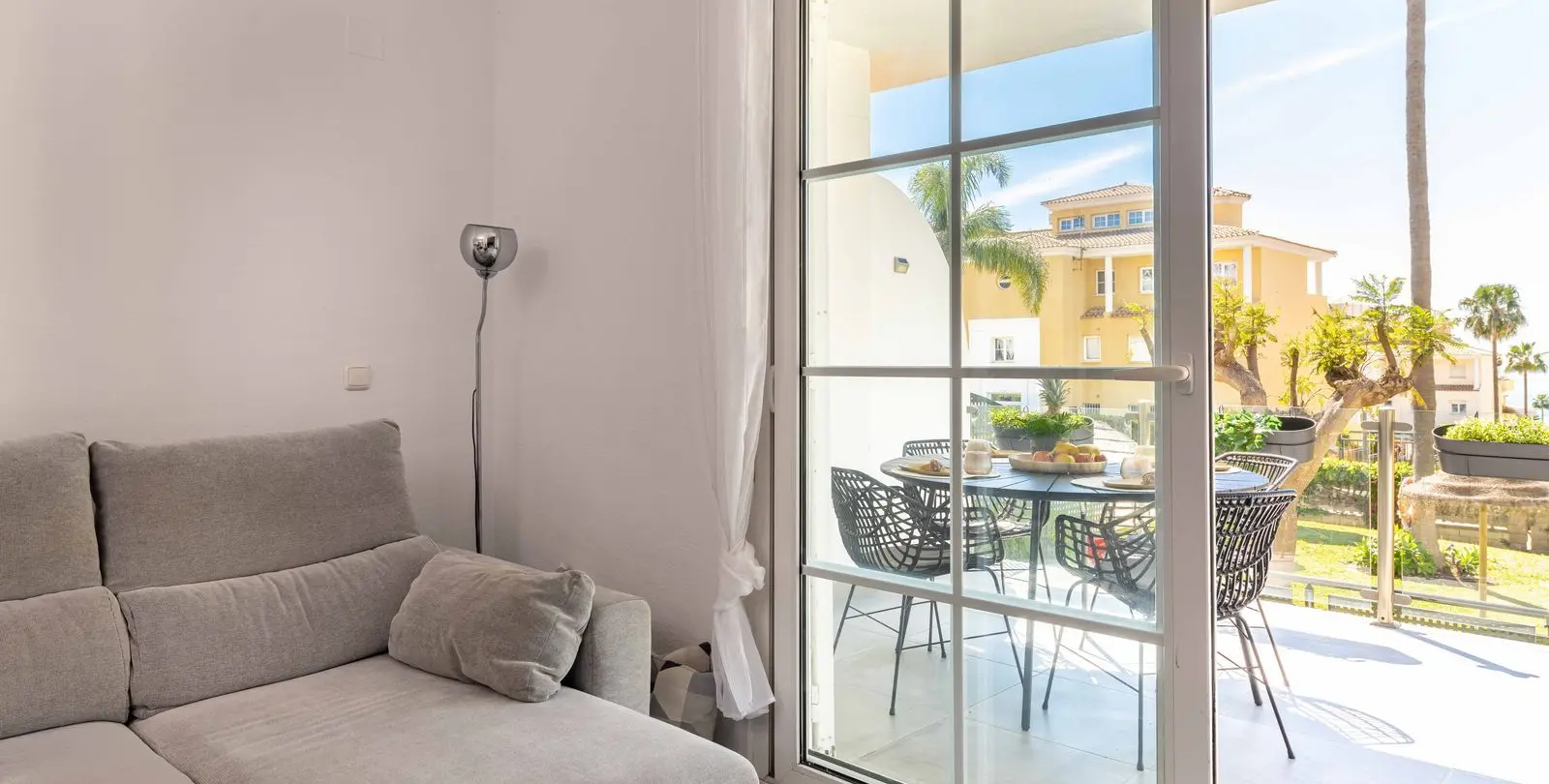 Sale of ground floor apartment in Cabopino 19