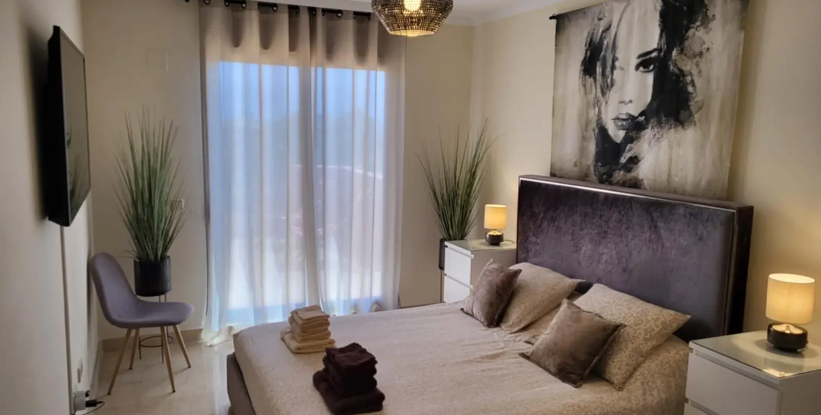 Sale of penthouse in Casares 12