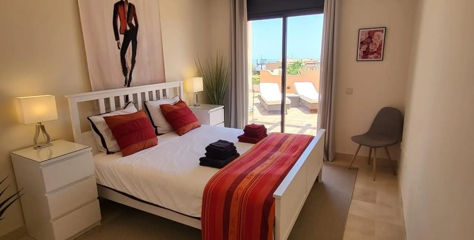 Sale of penthouse in Casares 15