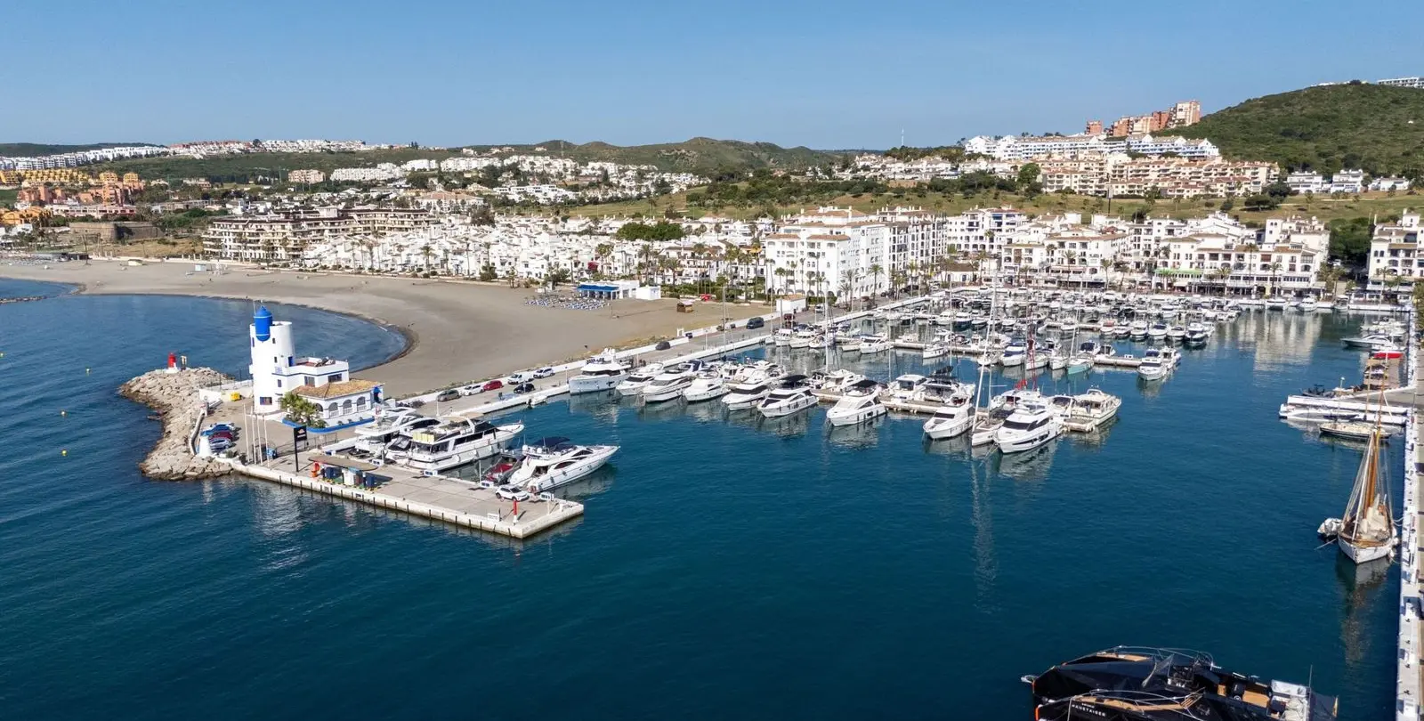 Sale of penthouse in Casares 55