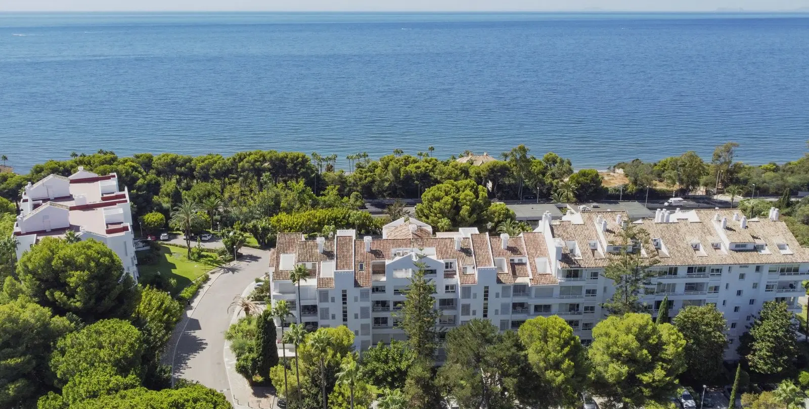 Venta de apartamento en planta media en Torre Real 2
