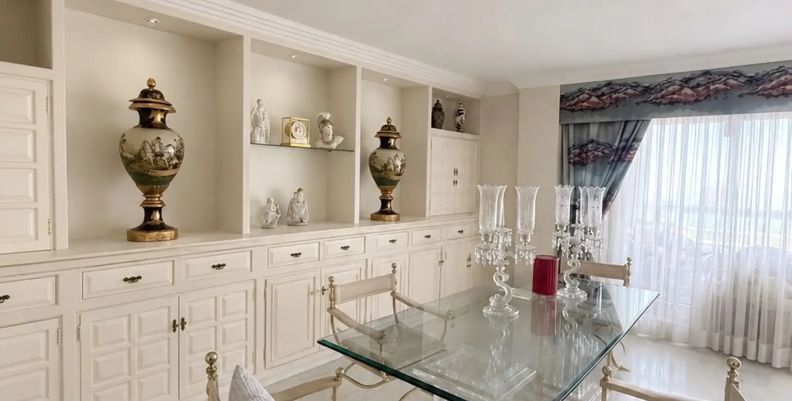 Venta de apartamento en planta media en Torre Real 5
