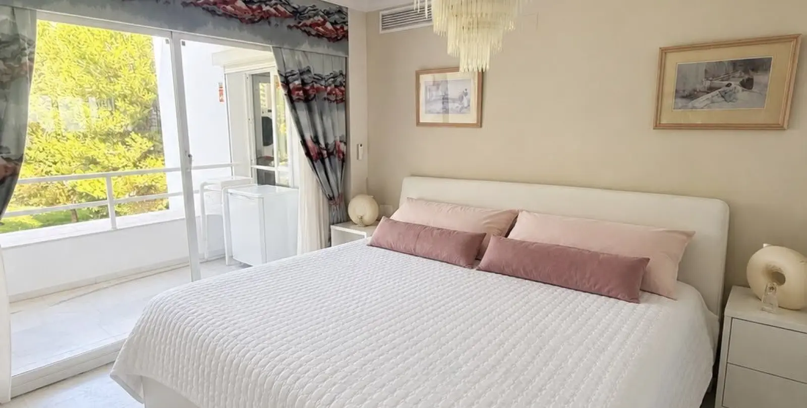 Venta de apartamento en planta media en Torre Real 7