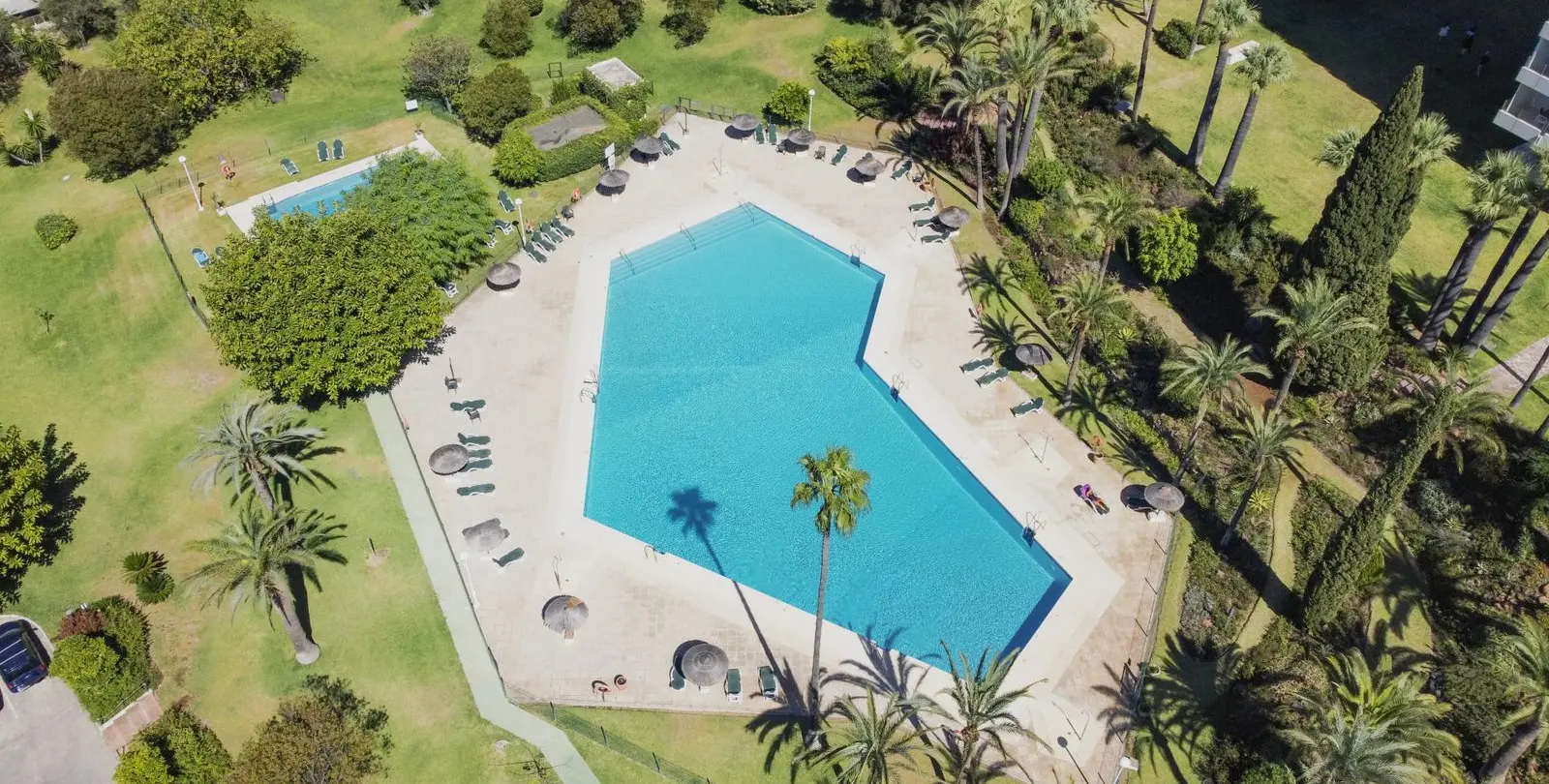 Venta de apartamento en planta media en Torre Real 9