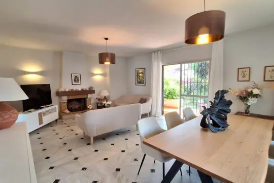 Image 3 thumb