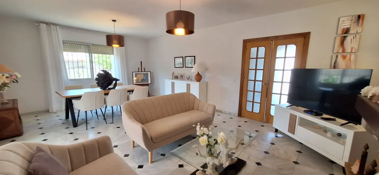 Venta de villa independiente en Estepona 4