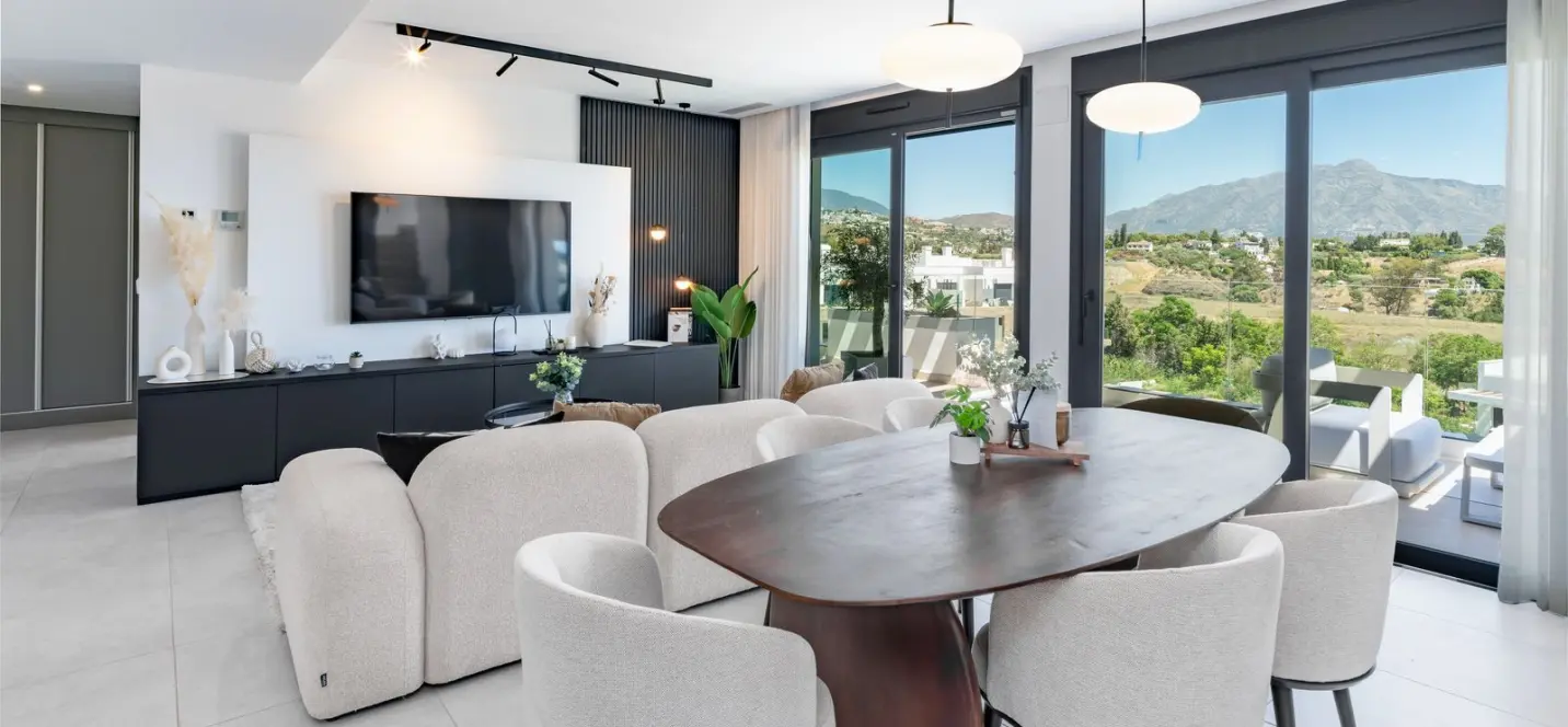 Sale of penthouse in New Golden Mile 0