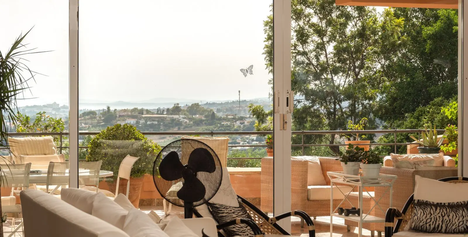Sale of middle floor apartment in Nueva Andalucía 25