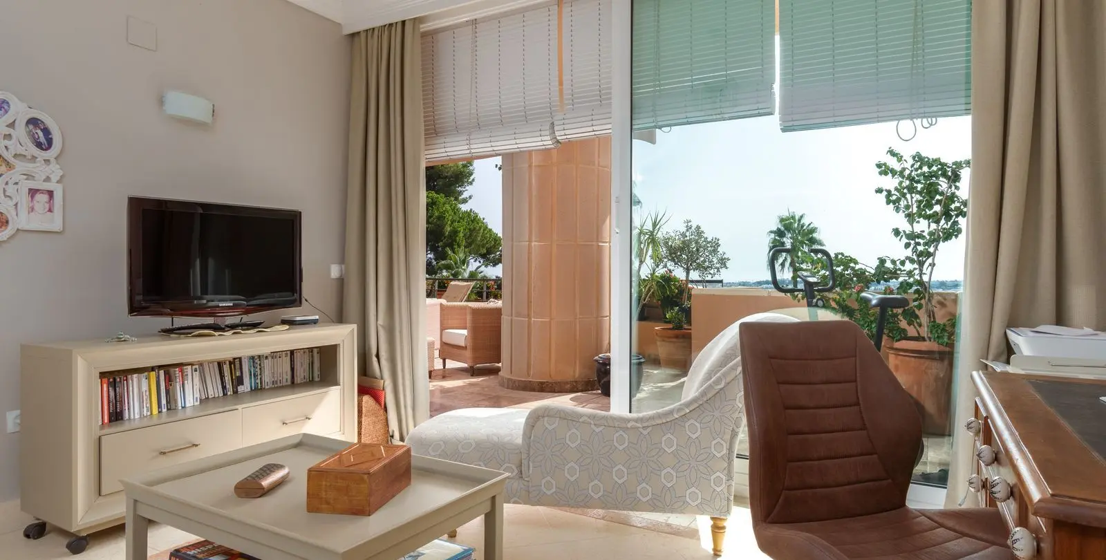 Sale of middle floor apartment in Nueva Andalucía 33