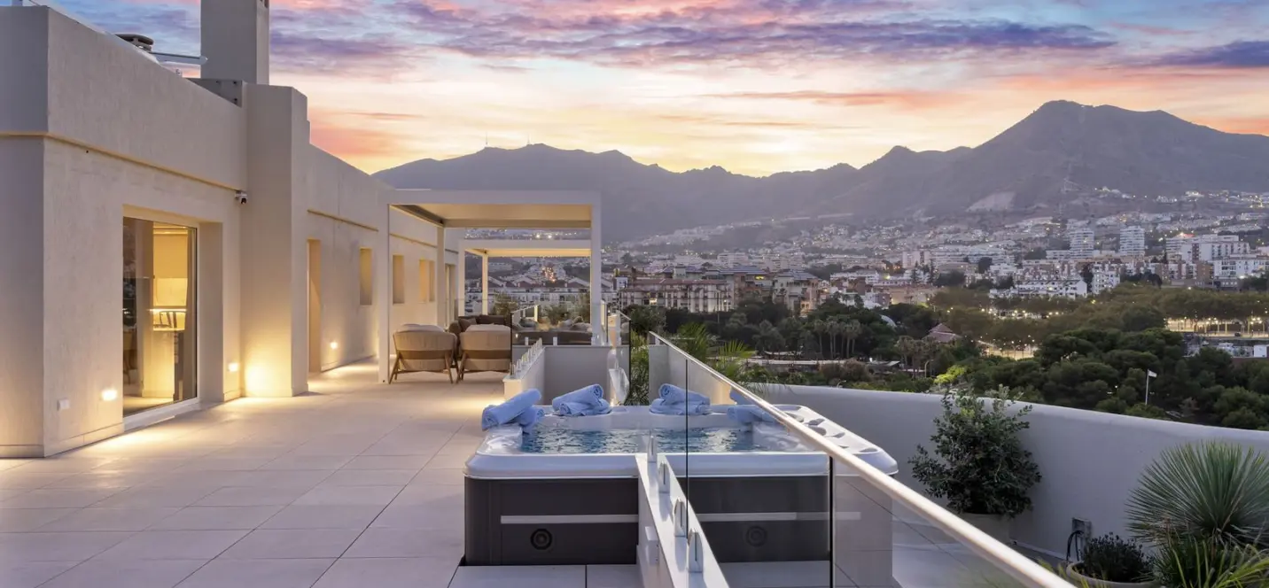 Sale of penthouse in Benalmadena Costa 3