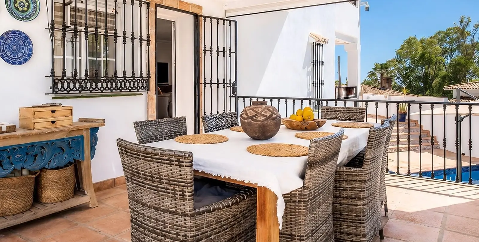 Sale of detached villa in Nueva Andalucía 11