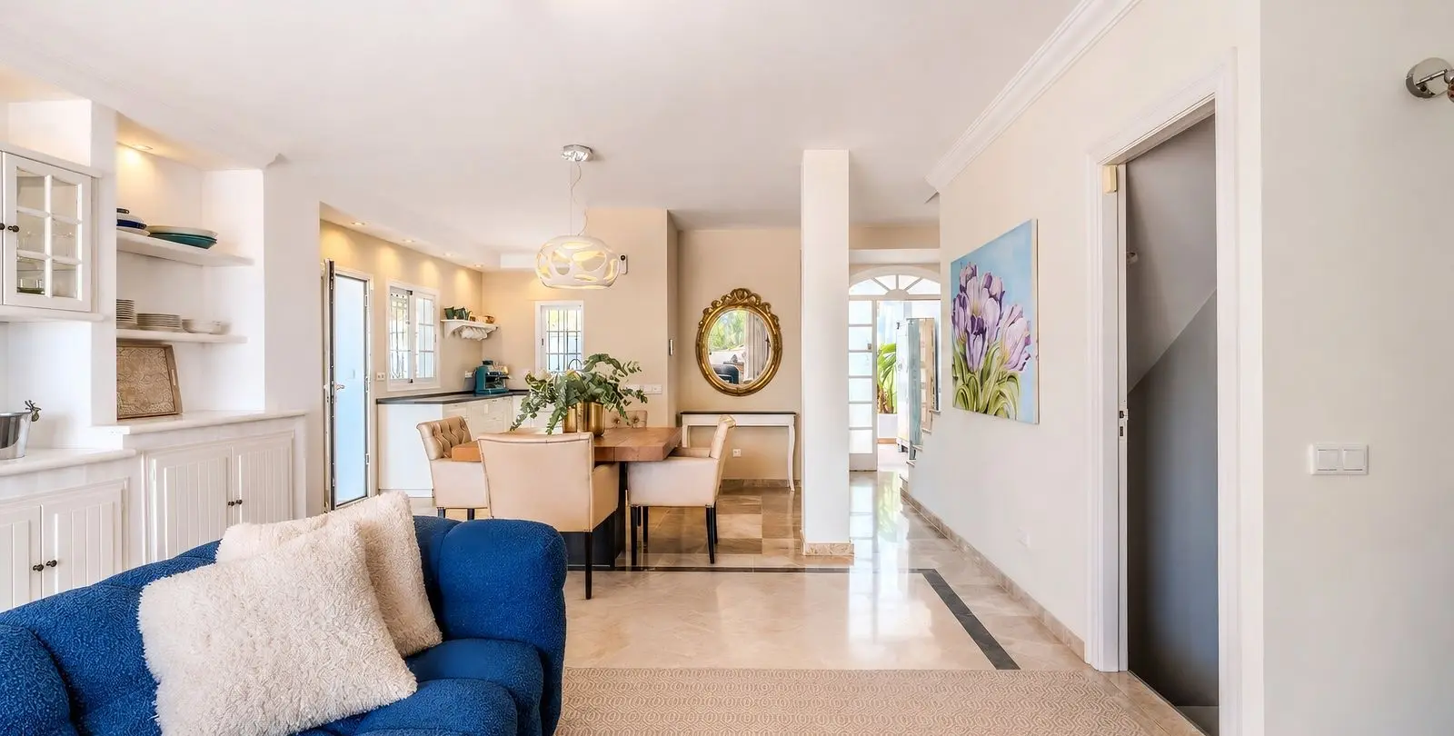 Sale of detached villa in Nueva Andalucía 19