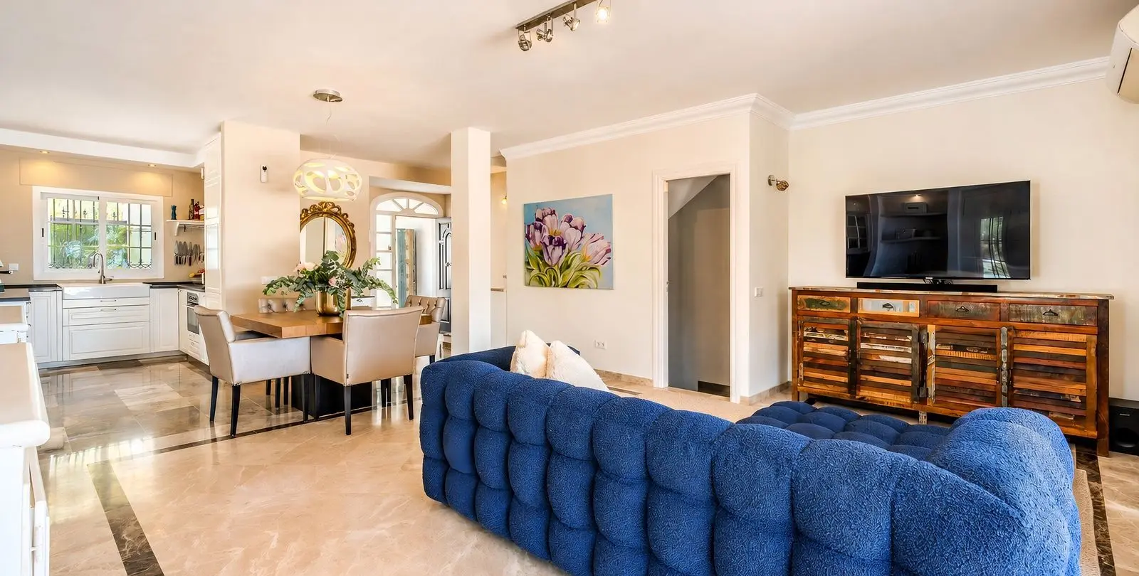 Sale of detached villa in Nueva Andalucía 20
