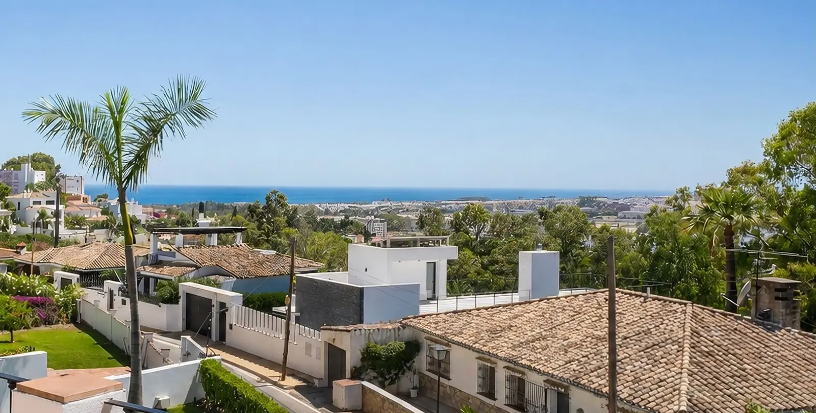 Sale of detached villa in Nueva Andalucía 38