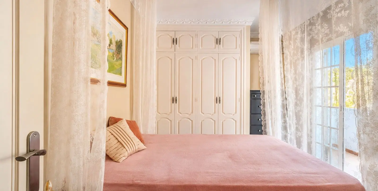 Sale of detached villa in Nueva Andalucía 50