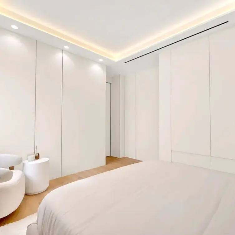 Venta de apartamento en planta media en Nagüeles