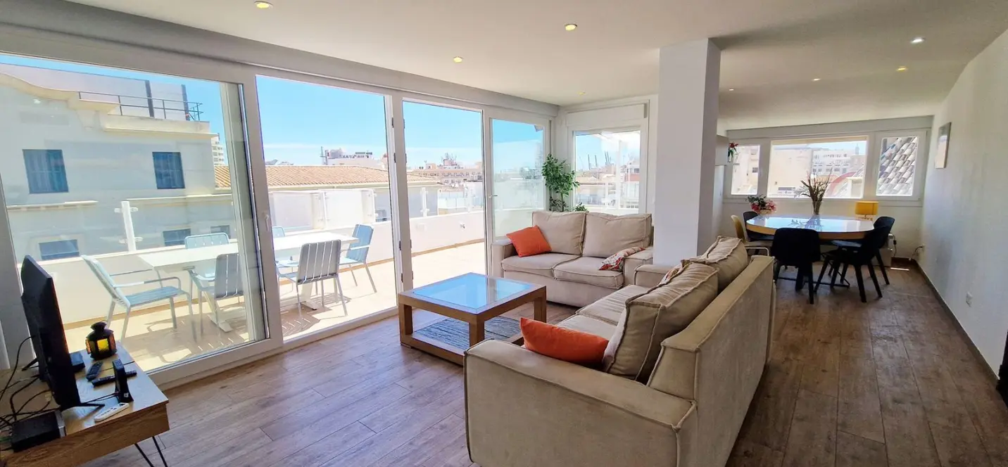 Sale of penthouse in Málaga 3