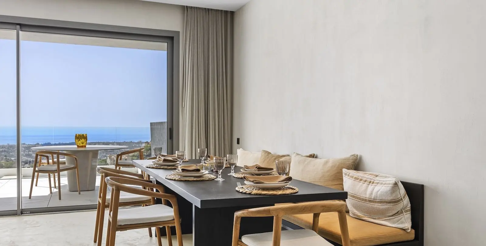 Venta de apartamento en planta media en La Quinta 10