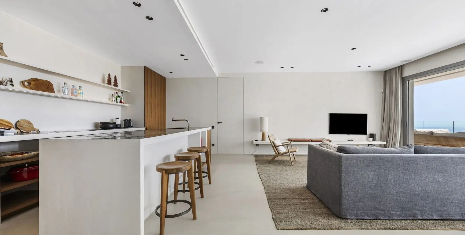 Venta de apartamento en planta media en La Quinta 12