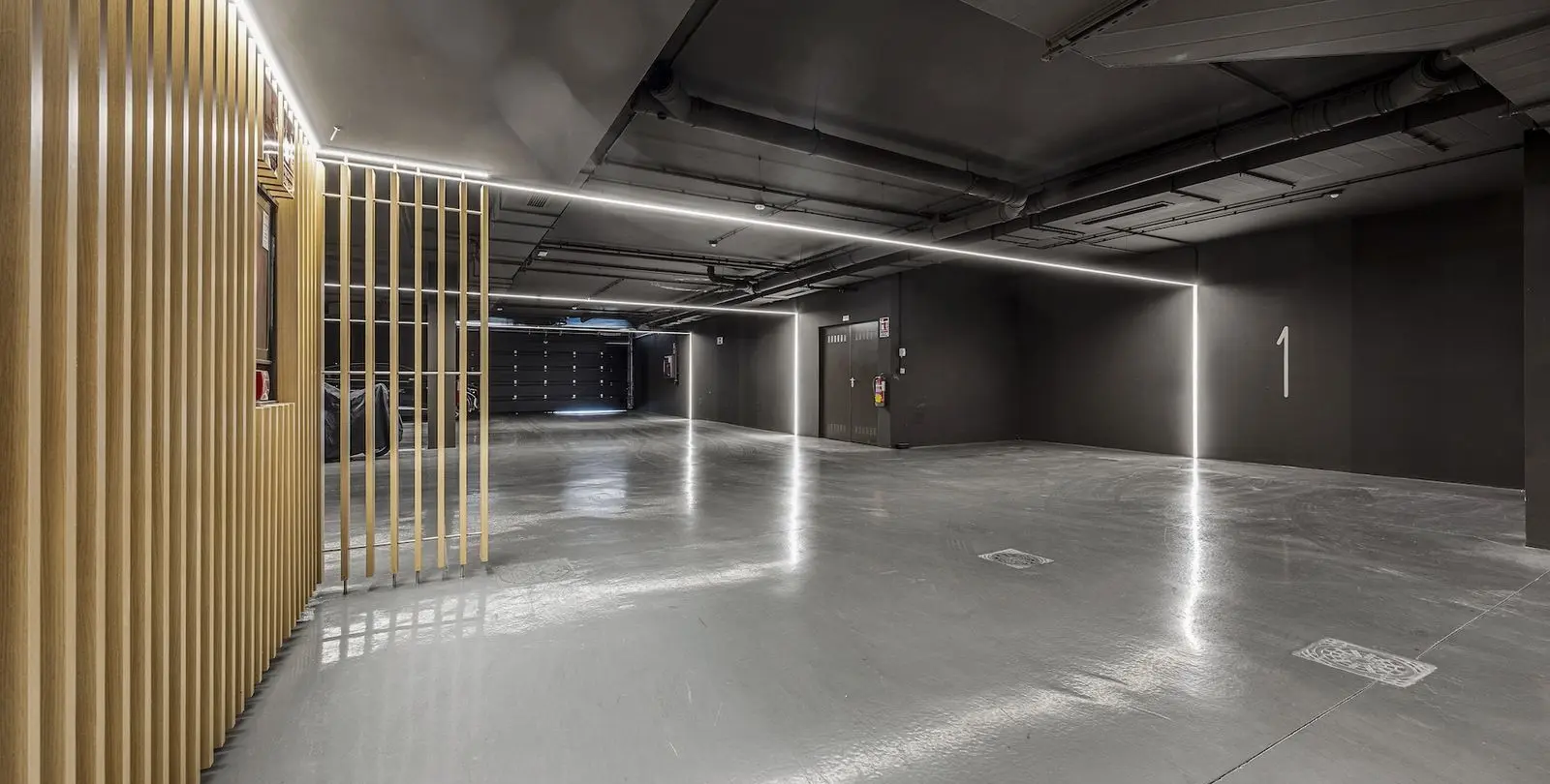 Venta de apartamento en planta media en La Quinta 30