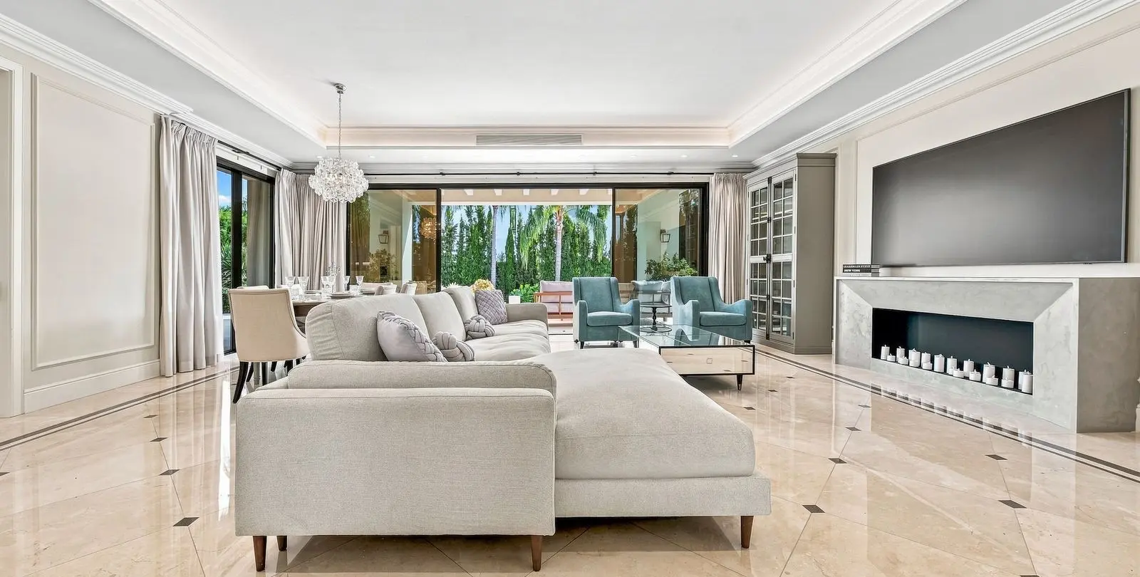 Venta de villa independiente en Los Flamingos 22