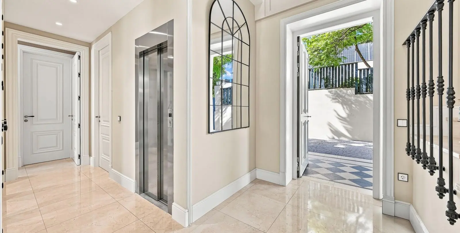 Venta de villa independiente en Los Flamingos 31