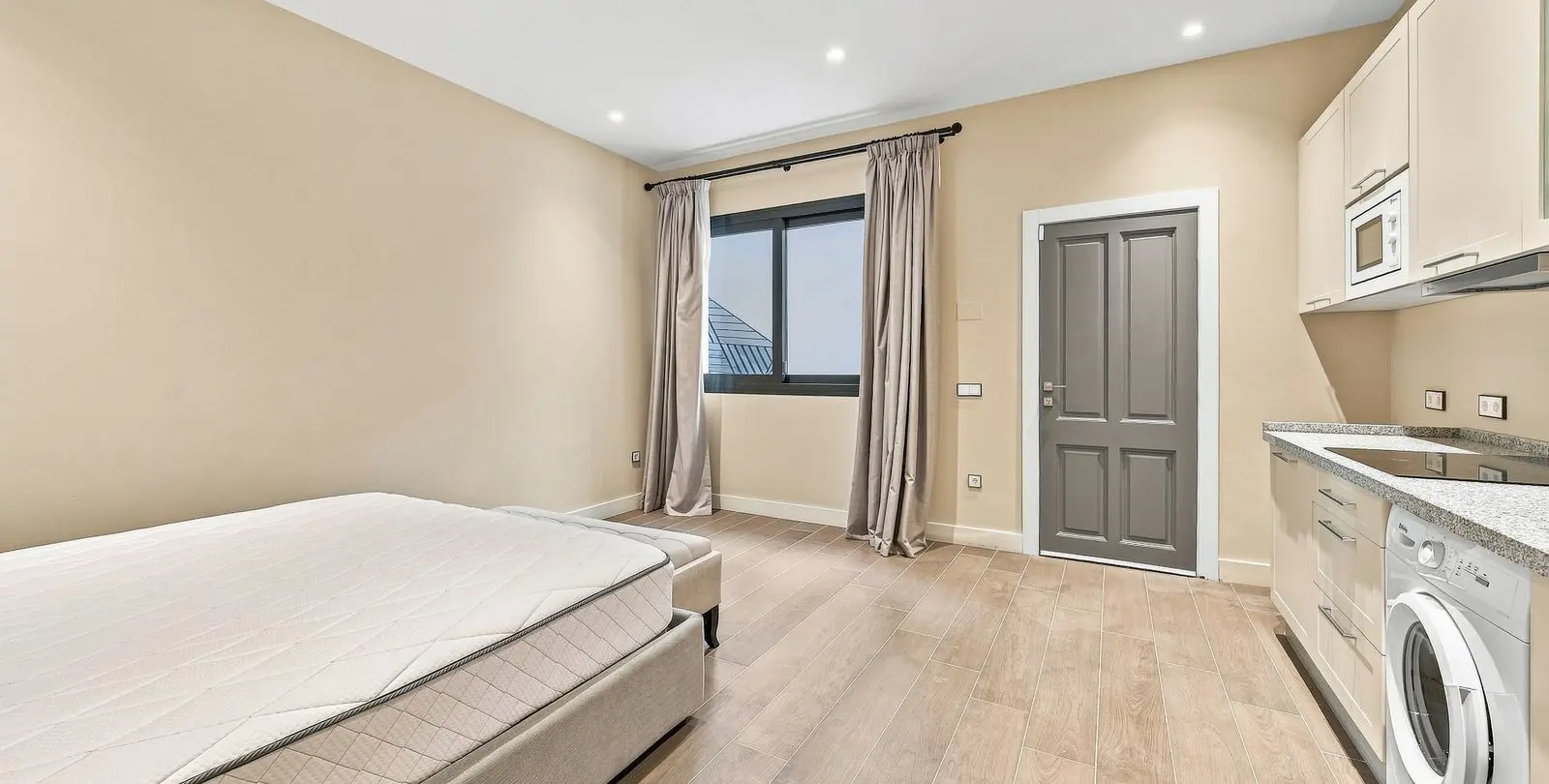 Venta de villa independiente en Los Flamingos 78
