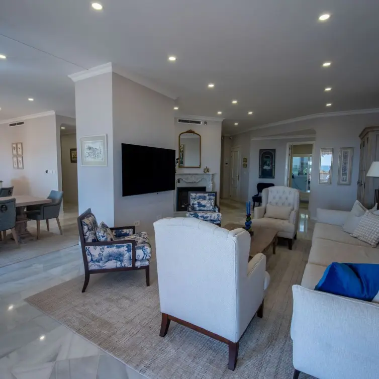 Venta de apartamento en planta media en Río Real