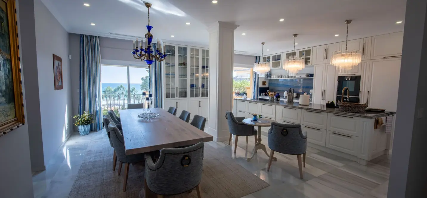 Venta de apartamento en planta media en Río Real 2