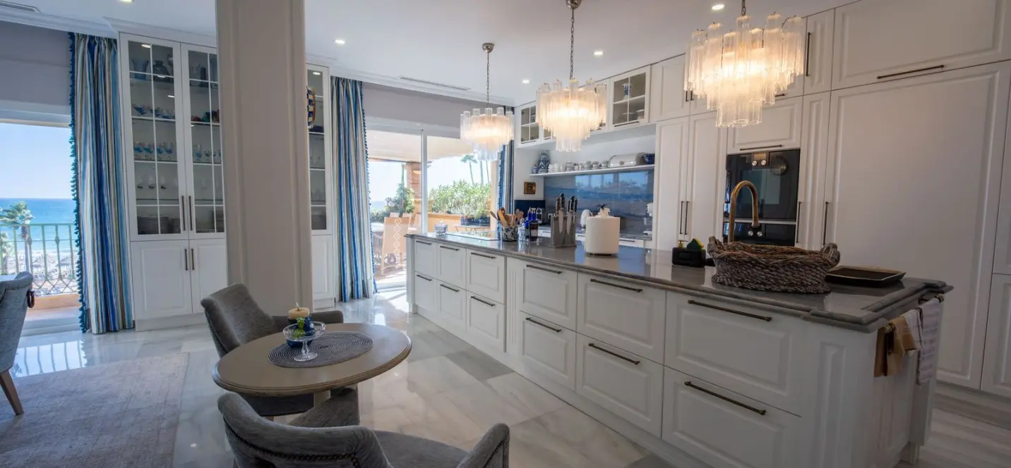 Venta de apartamento en planta media en Río Real 3