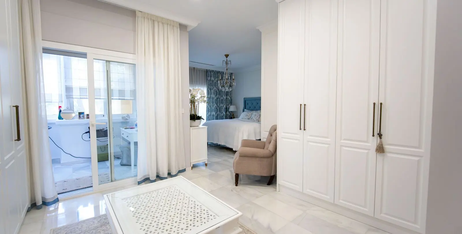Venta de apartamento en planta media en Río Real 10