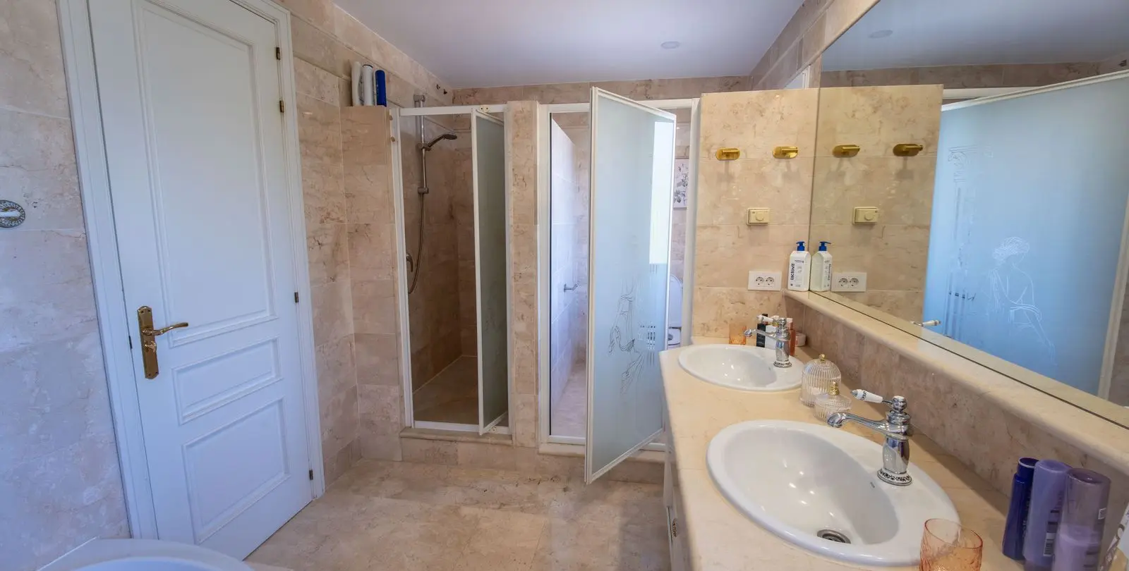 Venta de apartamento en planta media en Río Real 15