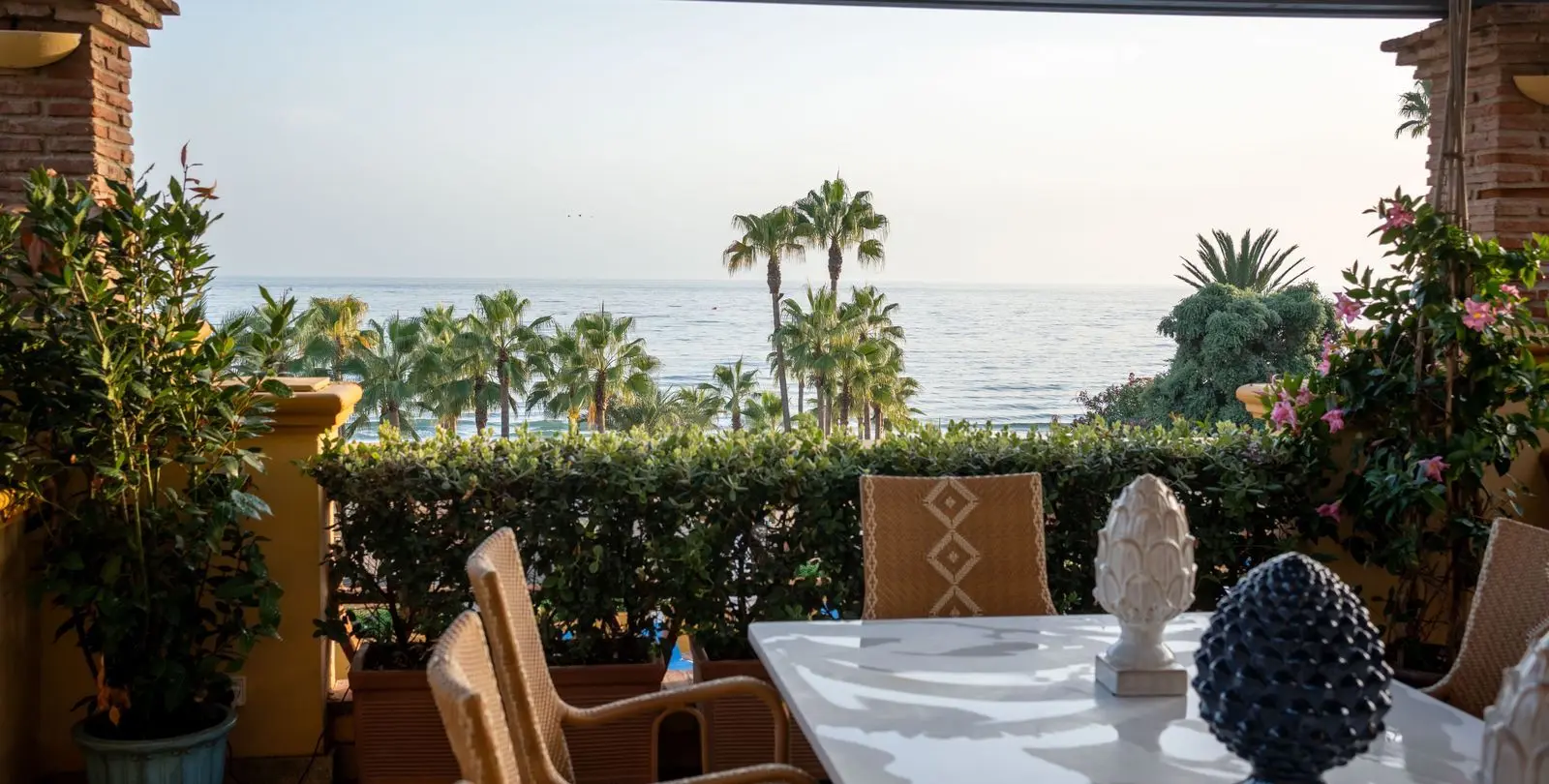 Venta de apartamento en planta media en Río Real 46