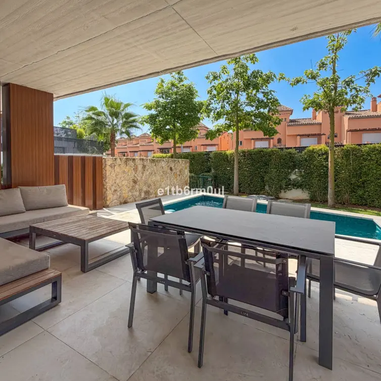 Venta de casa pareada en The Golden Mile