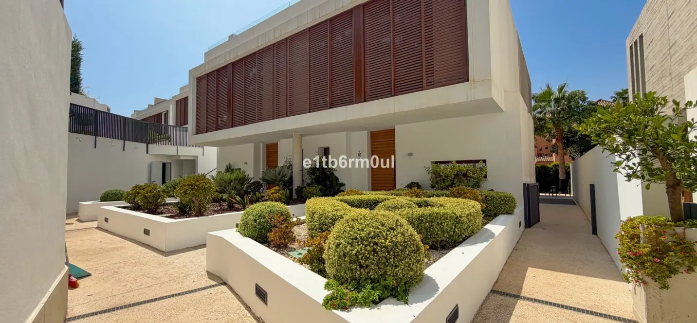 Venta de casa pareada en The Golden Mile 2